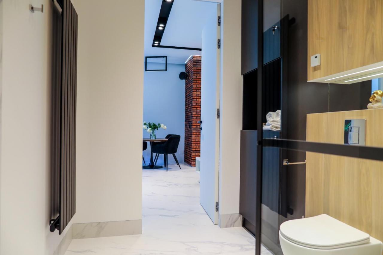 Apartament Ksiezycowy Z Jacuzzi Nowy Sacz Exterior photo